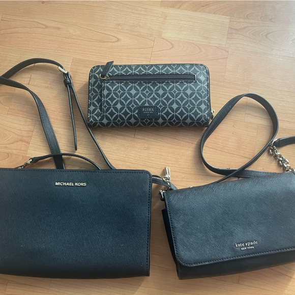 FOUR DESIGNER ITEMS small/medium cross body bags and fossil wallet - Picture 1 of 7